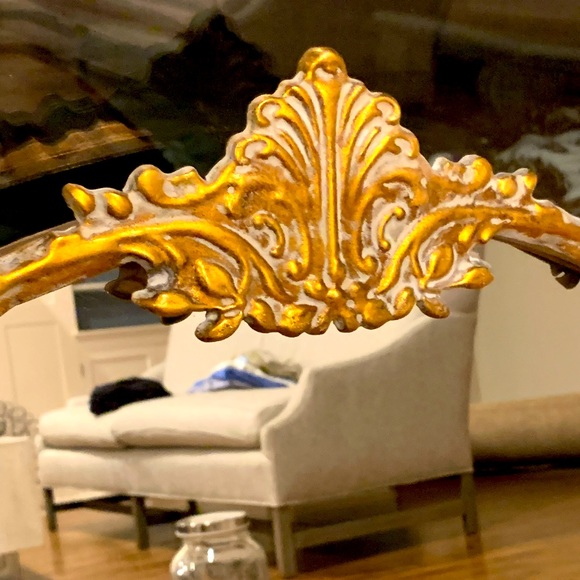 The mirror with the golden frame - Picture 2 of 6